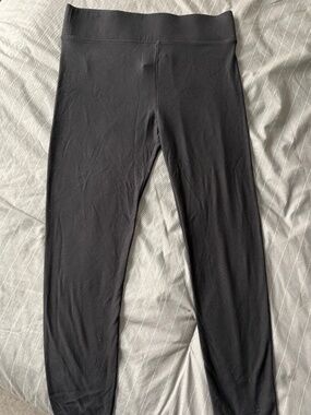 Lou & Grey black leggings